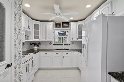 10329 Lake Garden Drive, Dallas, TX 75218 - Photo 19