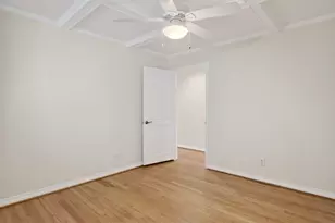 10329 Lake Garden Dr, Dallas, TX 75218 - Photo 29