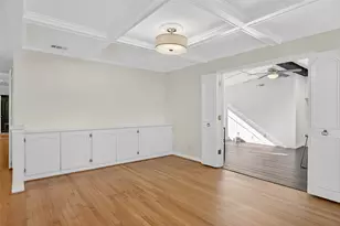 10329 Lake Garden Dr, Dallas, TX 75218 - Photo 11