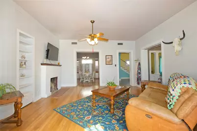 213 Clements, Gainesville, TX 76240 - Photo 9