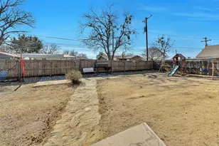 1404 Brush St, Bridgeport, TX 76426 - Photo 21