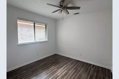 703 Red Oak Drive, Lewisville, TX 75067 - Photo 13