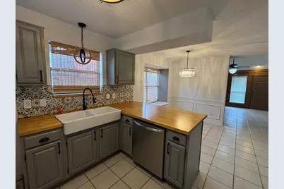 703 Red Oak Drive, Lewisville, TX 75067 - Photo 7