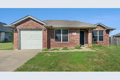 408 Mesquite Drive, Rio Vista, TX 76093 - Photo 1