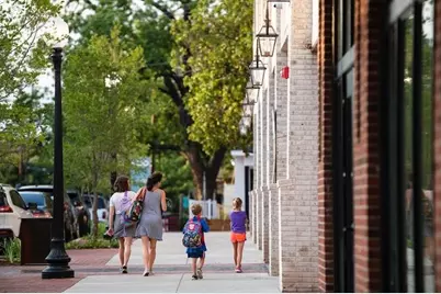 733 W Page Avenue, Dallas, TX 75208 - Photo 19