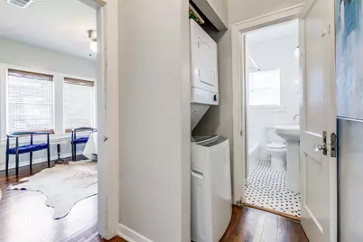 733 W Page Avenue, Dallas, TX 75208 - Photo 9