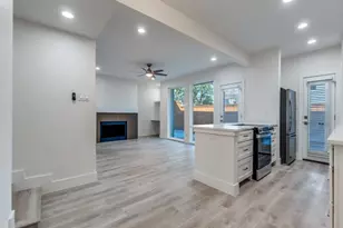 5755 Phoenix Dr, Dallas, TX 75231 - Photo 11