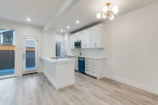 5755 Phoenix Dr, Dallas, TX 75231 - Photo 11