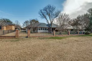 1023 Kingston Dr, Mansfield, TX 76063 - Photo 25