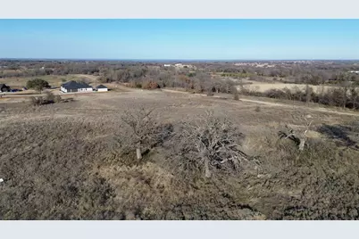 1014 Gonzollas Road, Springtown, TX 76082 - Photo 3