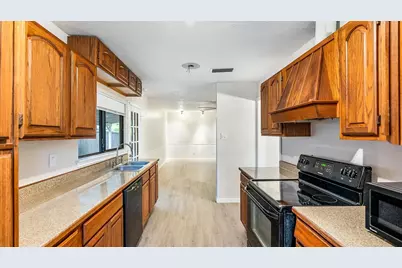 3409 Vista Oaks Drive, Garland, TX 75043 - Photo 9