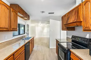 3409 Vista Oaks Dr, Garland, TX 75043 - Photo 9