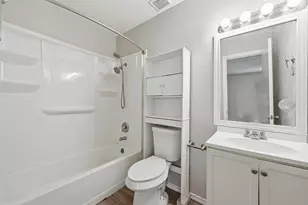 1718 Dorchester Dr, Arlington, TX 76014 - Photo 15