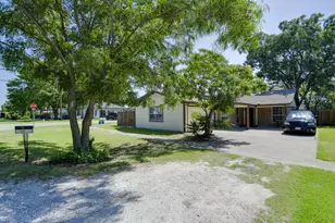 120 N 5th St, Midlothian, TX 76065 - Photo 3