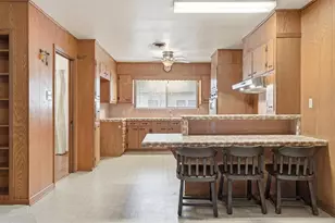 511 S Harrison St, West, TX 76691 - Photo 7