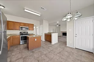 811 Parkside Dr, Cedar Hill, TX 75104 - Photo 5