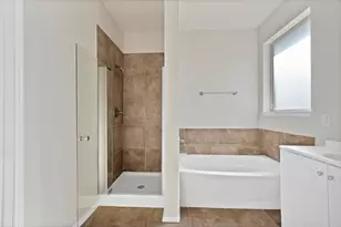 811 Parkside Dr, Cedar Hill, TX 75104 - Photo 13