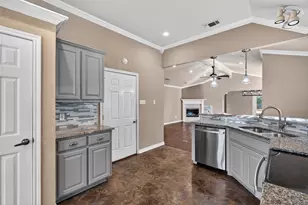 1208 Henard Ln, Granbury, TX 76048 - Photo 7