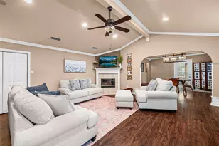 1208 Henard Ln, Granbury, TX 76048 - Photo 9