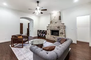 13659 Thornton Dr, Frisco, TX 75035 - Photo 9