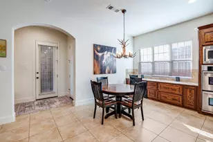 13659 Thornton Dr, Frisco, TX 75035 - Photo 9