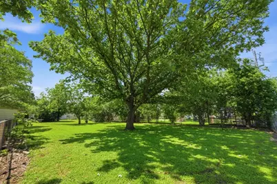 107 Quail Lake Drive W, Whitney, TX 76692 - Photo 31
