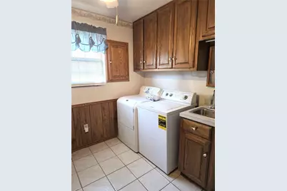 107 Quail Lake Drive W, Whitney, TX 76692 - Photo 15