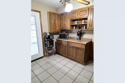 107 Quail Lake Drive W, Whitney, TX 76692 - Photo 9
