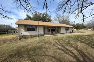 107 Quail Lake Dr W, Whitney, TX 76692 - Photo 3