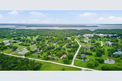 107 Quail Lake Drive W, Whitney, TX 76692 - Photo 37