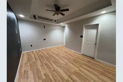 1601 S Travis Street, Sherman, TX 75090 - Photo 9