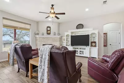 2824 Willow Ridge Circle, Granbury, TX 76049 - Photo 9