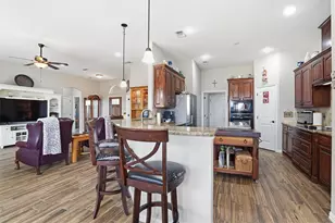 2824 Willow Ridge Cir, Granbury, TX 76049 - Photo 11