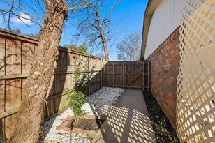 1404 Storm Ct E, Bedford, TX 76022 - Photo 37