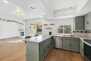 1404 Storm Ct E, Bedford, TX 76022 - Photo 13