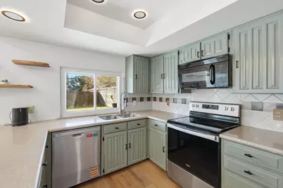 1404 Storm Court E, Bedford, TX 76022 - Photo 11