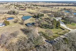 1223 Yowell Rd, Whitesboro, TX 76273 - Photo 33