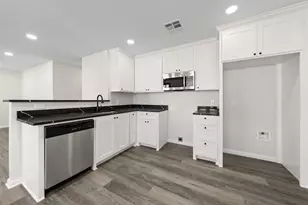 944 Holt Ave, Waco, TX 76706 - Photo 7