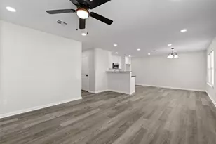 944 Holt Ave, Waco, TX 76706 - Photo 3