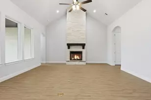 11601 Caracal Dr, Godley, TX 76044 - Photo 11