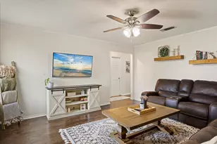 1709 W Doyle St, Granbury, TX 76048 - Photo 11