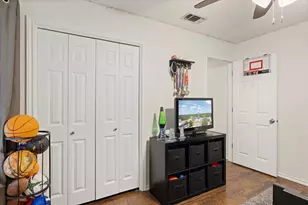 1709 W Doyle St, Granbury, TX 76048 - Photo 27