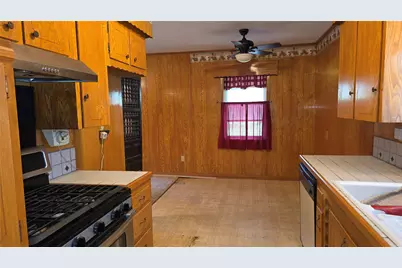 3107 Eastland Avenue, Greenville, TX 75402 - Photo 7