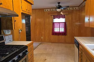 3107 Eastland Ave, Greenville, TX 75402 - Photo 7