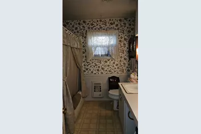3107 Eastland Avenue, Greenville, TX 75402 - Photo 9