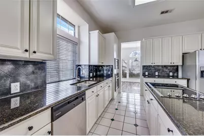 9611 Cliffside Drive, Irving, TX 75063 - Photo 11