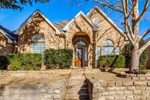 9611 Cliffside Dr, Irving, TX 75063 - Photo 1