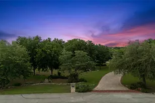 840 Winding Trail, Crawford, TX 76638 - Photo 5