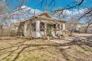 920 E Franklin St, Hillsboro, TX 76645 - Photo 25