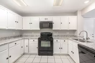 2921 Menlo Park Ln, Carrollton, TX 75007 - Photo 7